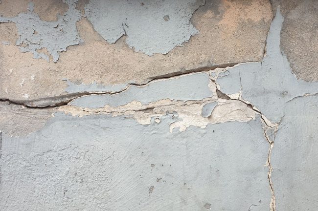 Cracks in a Wall due to Dampness